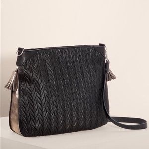 Stella & Dot braided zip top hobo